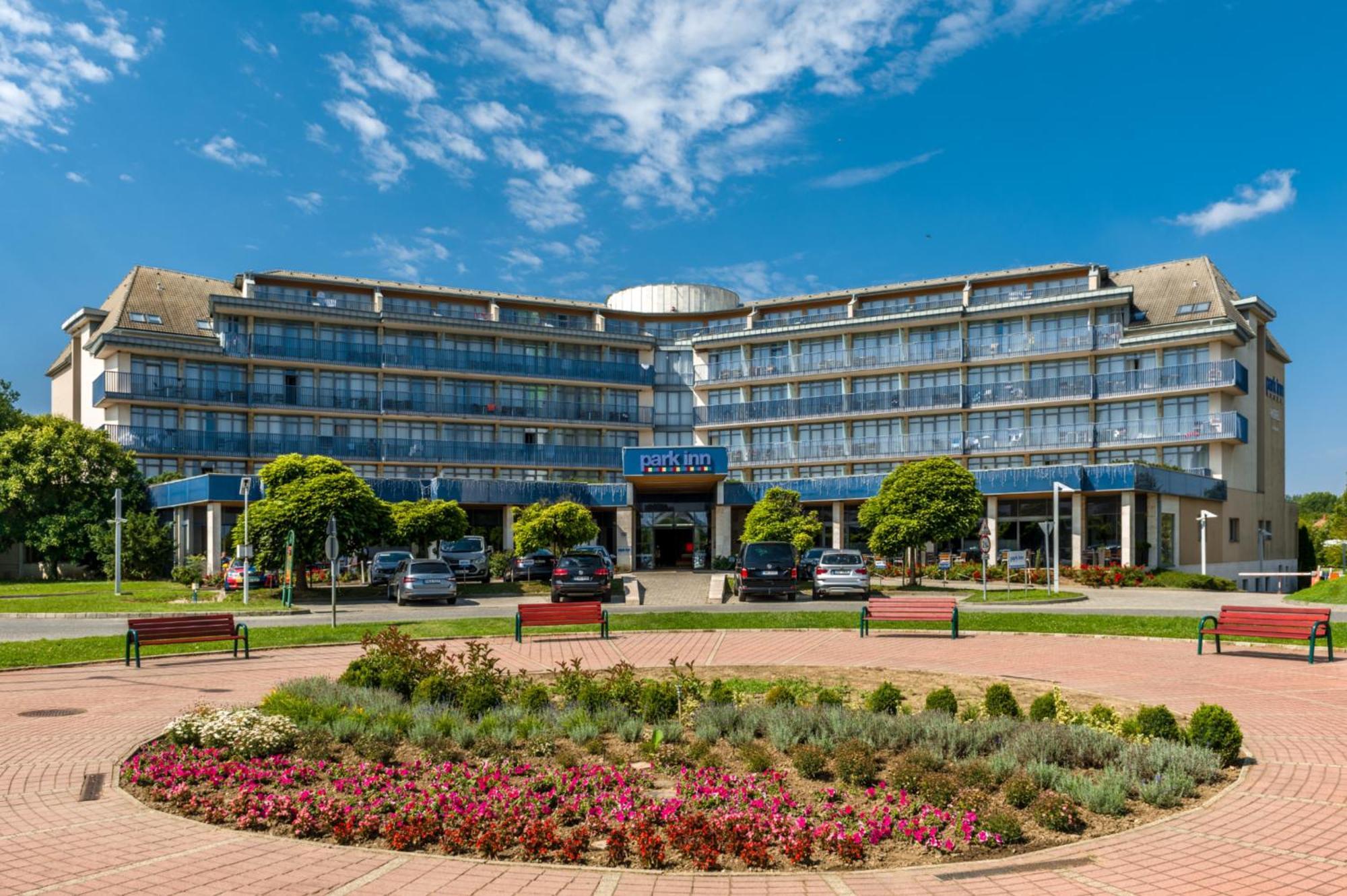Park Inn by Radisson Sarvar Resort&Spa Eksteriør bilde