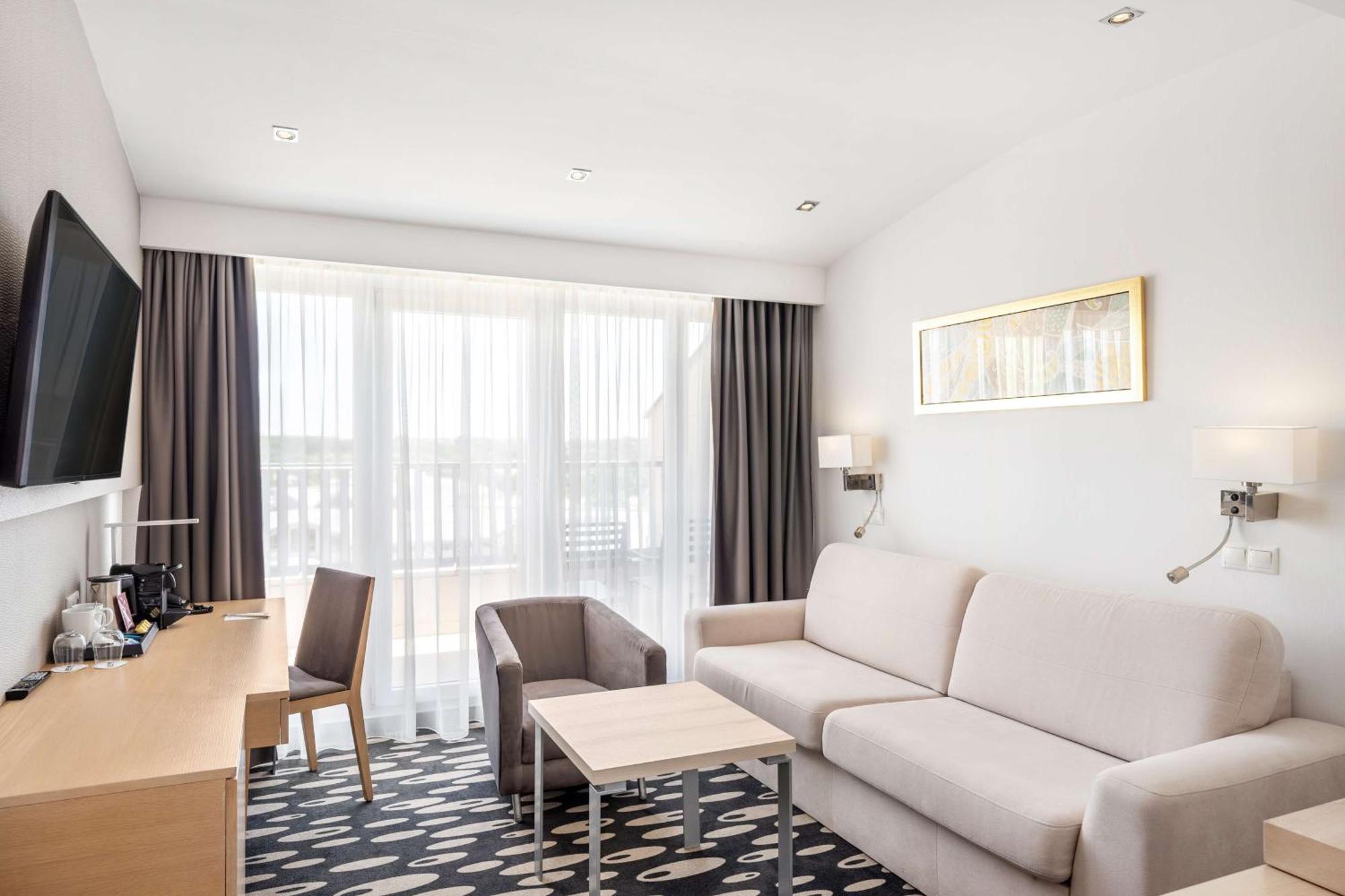 Park Inn by Radisson Sarvar Resort&Spa Eksteriør bilde