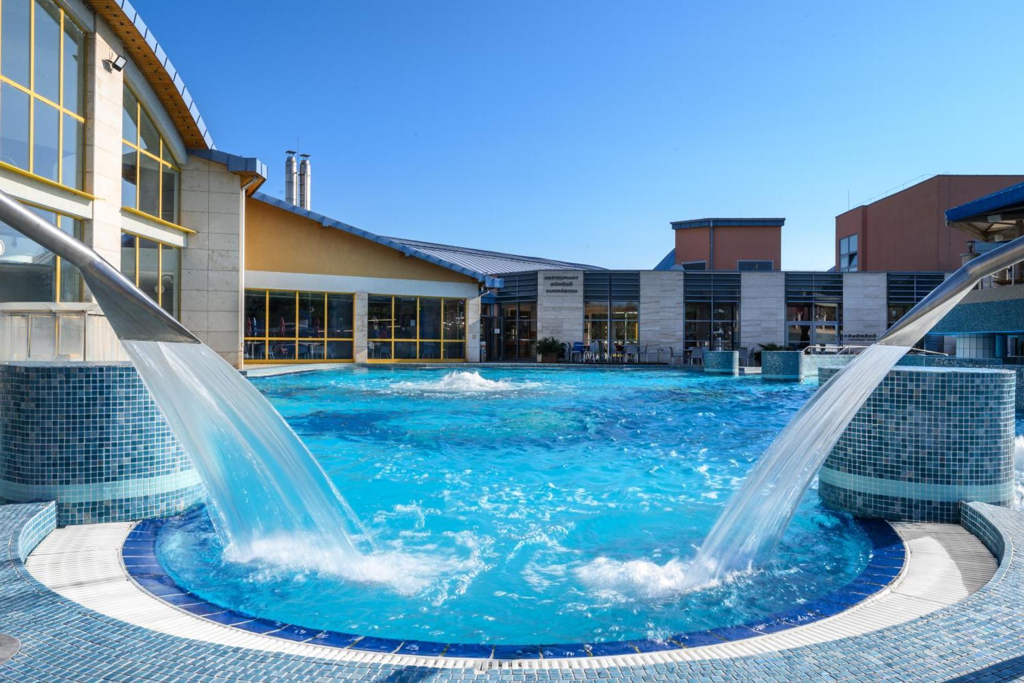 Park Inn by Radisson Sarvar Resort&Spa Eksteriør bilde
